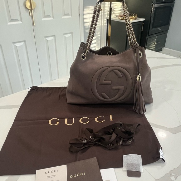 Classic Gucci Suede Leather Soho Medium in Taupe color. - Picture 10 of 16